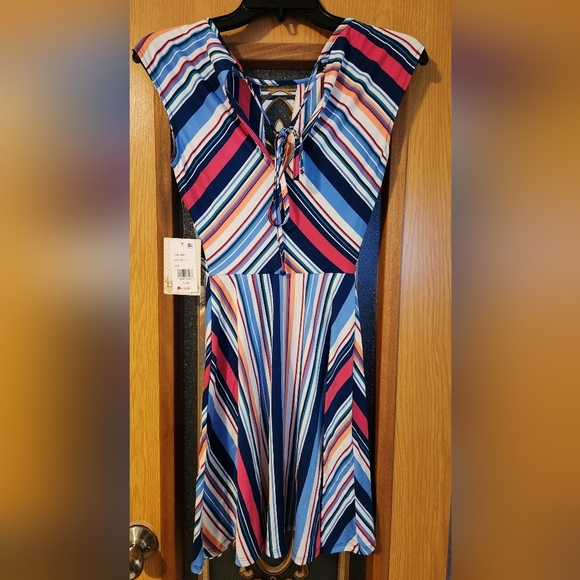 Bebop Sleeveless back tie Mini Dress. Size Xxs.  Nwt - Picture 2 of 2